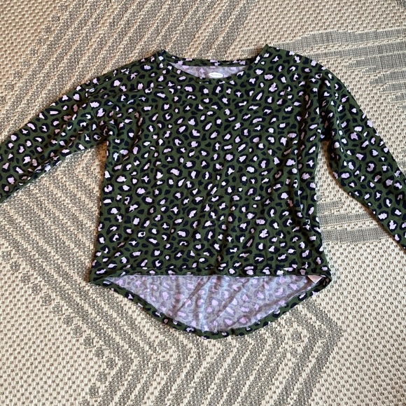 Old Navy Other - Old Navy leopard print long sleeve top